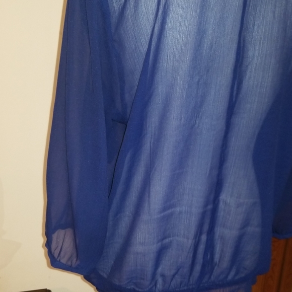 SALE Sheer blouse - Picture 6 of 7